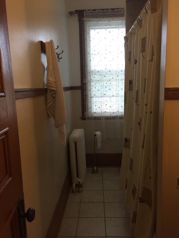 Le Petit Chateau Montebello B&B Pokoj fotografie