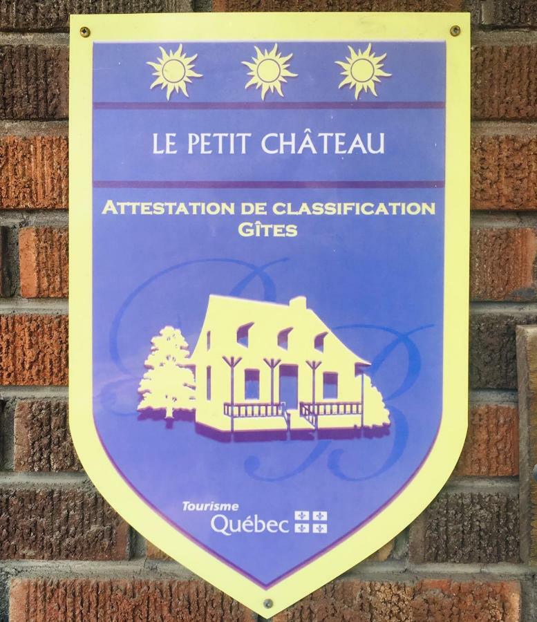 Le Petit Chateau Montebello B&B Exteriér fotografie